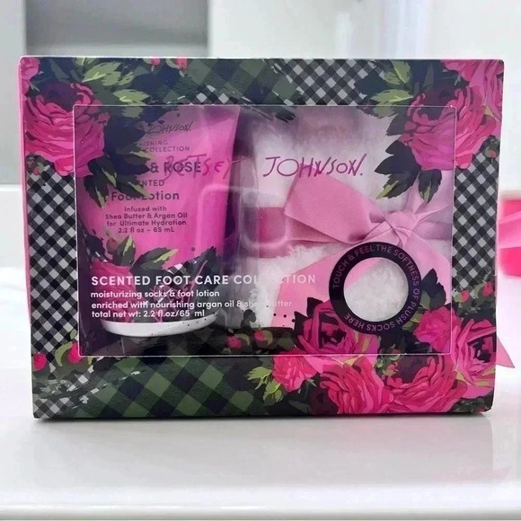 Betsy Johnson Scented Foot Care Collection NIB - Picture 3 of 4